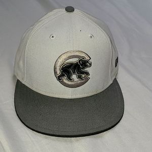 Chicago Cubs - New Era Fitted Hat - Sz 7